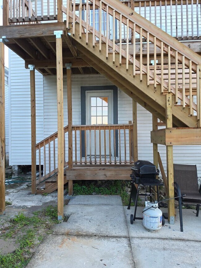 Building Photo - 202 Luella Ct