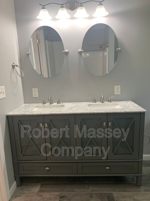 Building Photo - 2815 Joan Ave