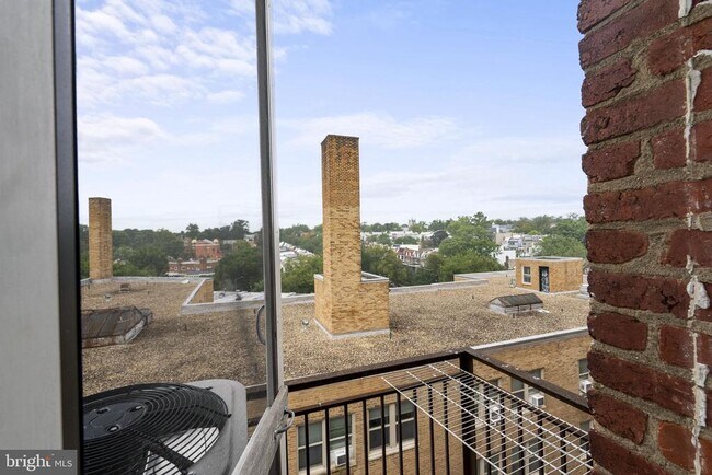 Building Photo - 4120 14th St NW