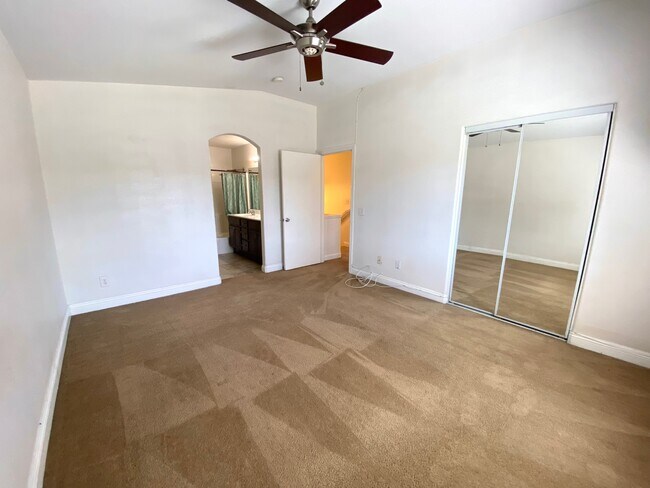 Building Photo - 1201 Trapani Cove