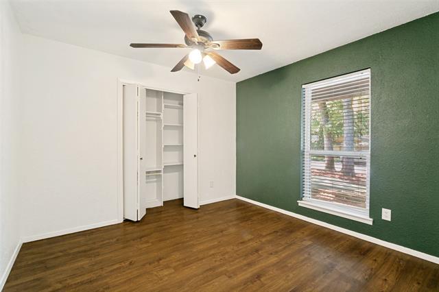 Building Photo - 3012 Pin Oak Ln