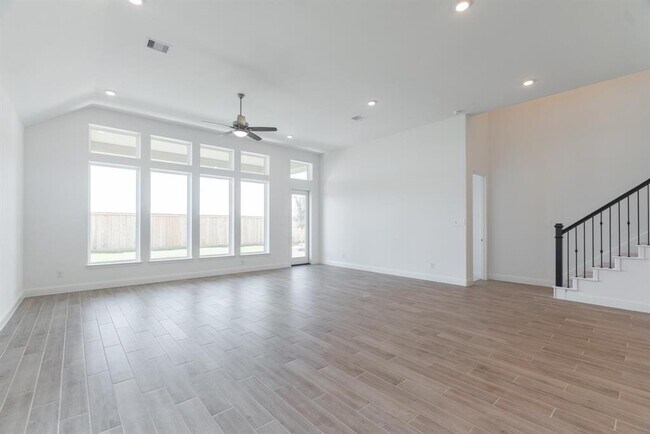 Building Photo - 11219 Tropical Forest Way