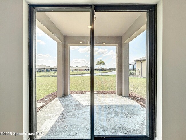 Building Photo - 870 Remington Green Dr SE