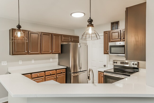 Building Photo - 143 Locket Dr