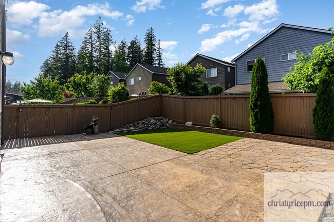 Building Photo - 24220 SE 258th Way