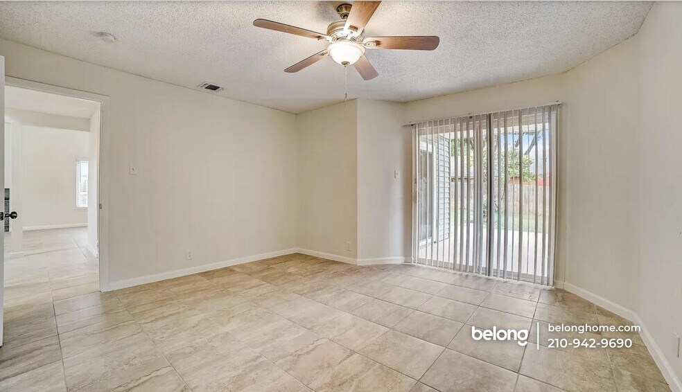 Building Photo - 9710 Fortune Ridge Dr