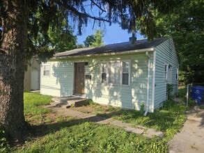 Building Photo - 1062 Brentnell Ave