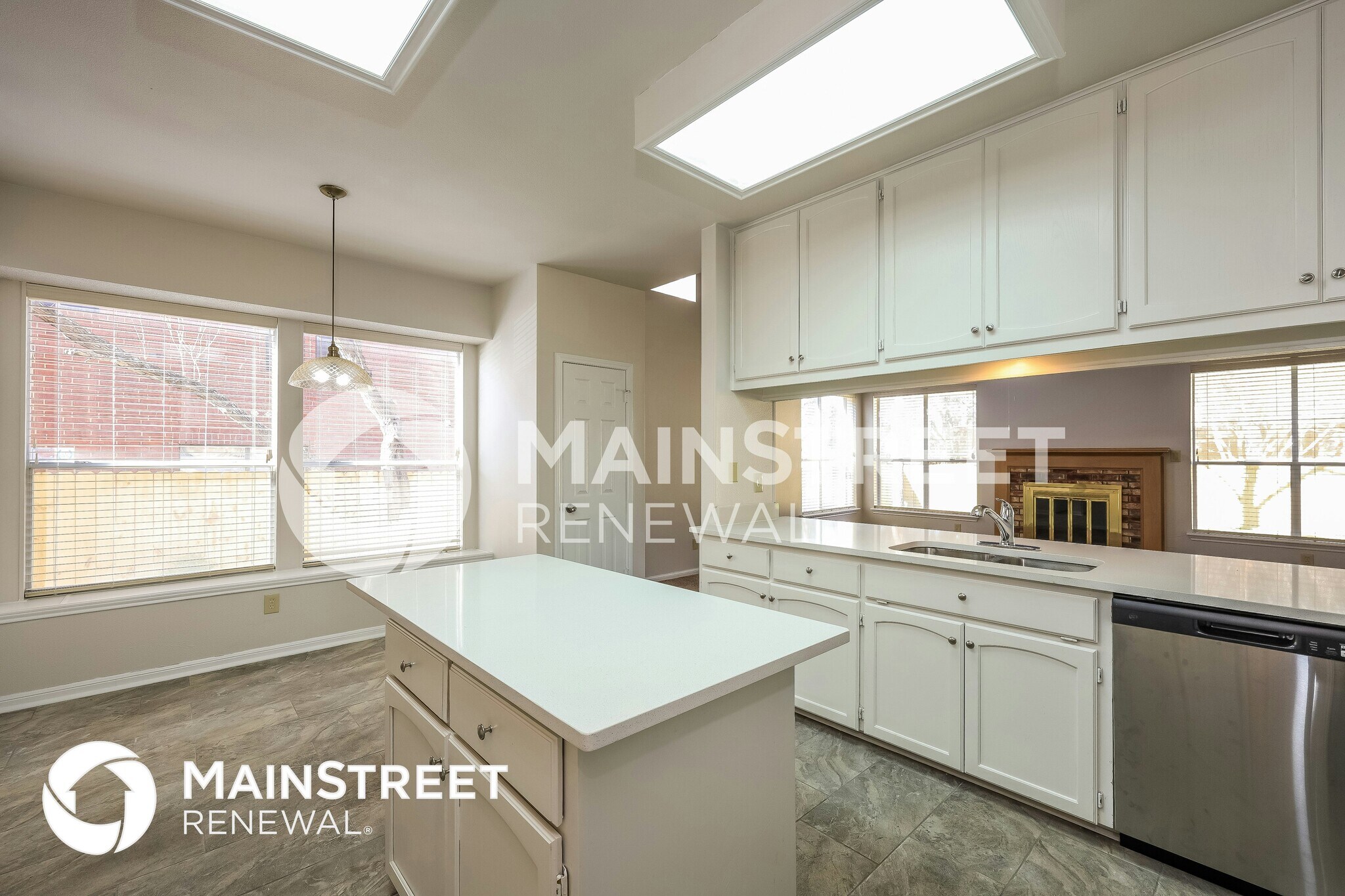 Building Photo - 3732 Hull St