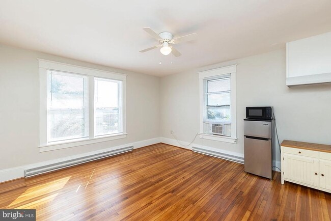 Building Photo - 545 N Loudoun St