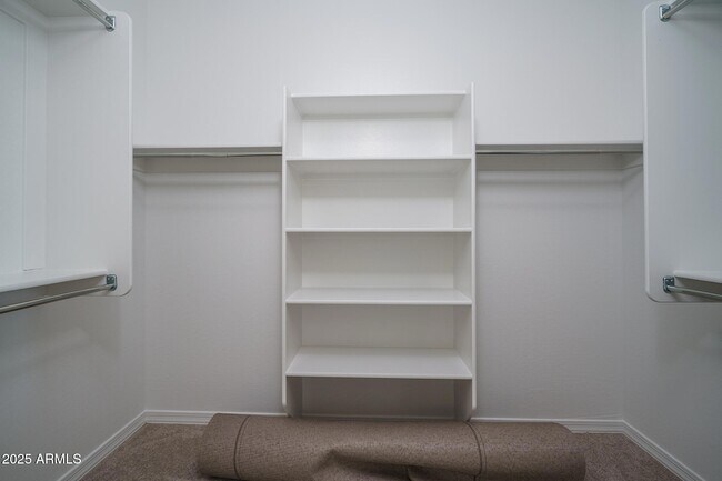 Building Photo - 20607 W Rancho Dr