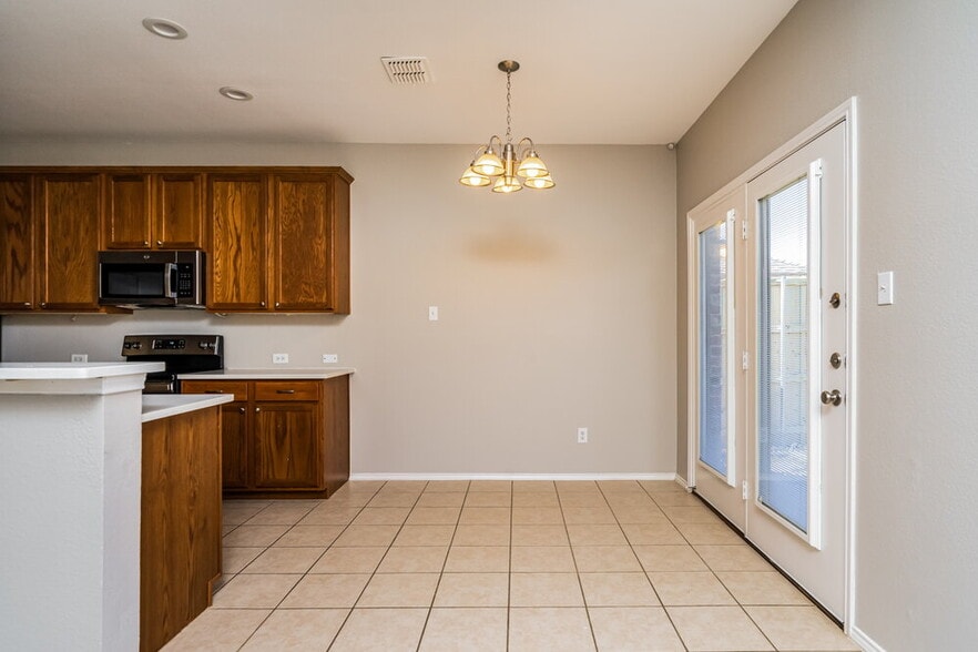 Building Photo - 415 Fisherman Trail