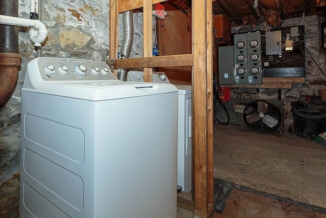 Building Photo - 45 Harvard St