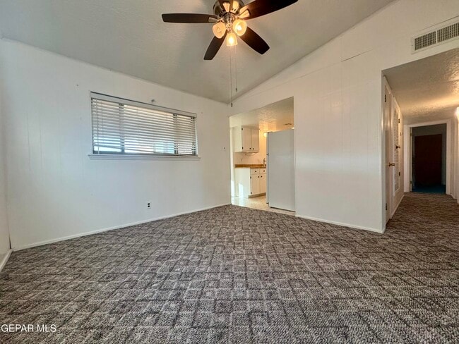 Building Photo - 10213 Saigon Dr