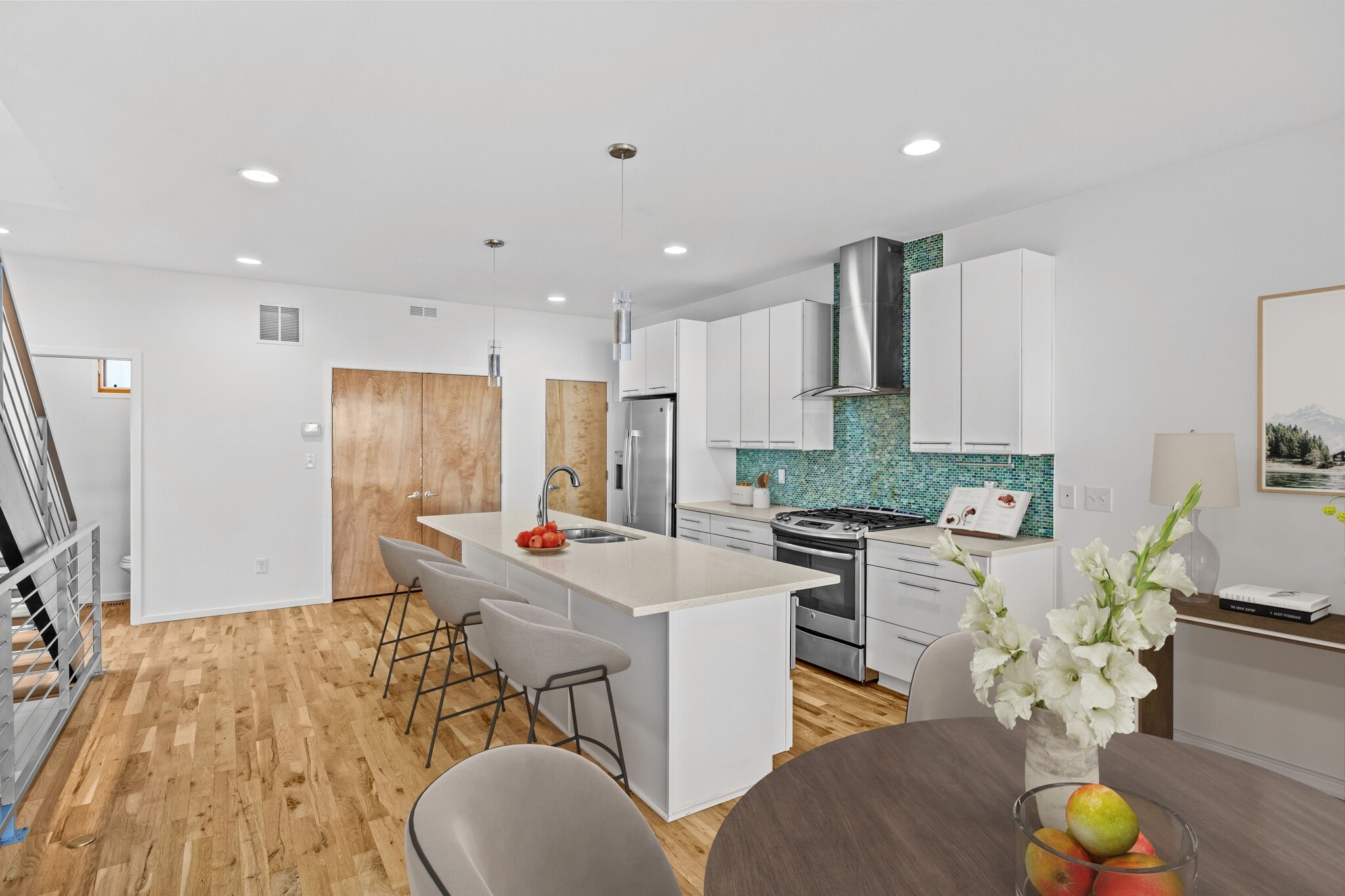 Building Photo - 909A Westbrook Dr