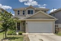 Building Photo - SUPER CHARMING 3/2 in Buda!!