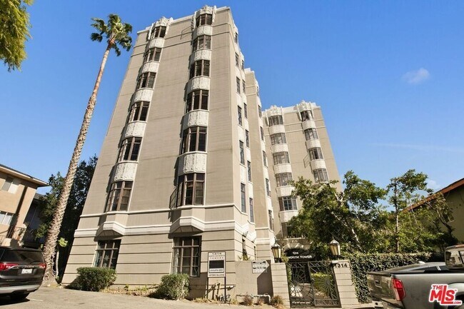 Building Photo - 1314 Hayworth Ave