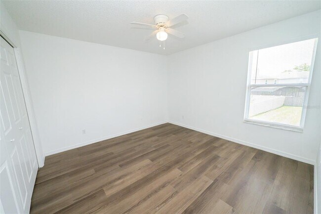 Building Photo - 202 Walnut Crest Run