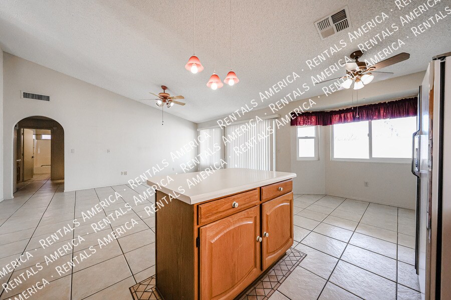 Building Photo - 2720 Leisure World