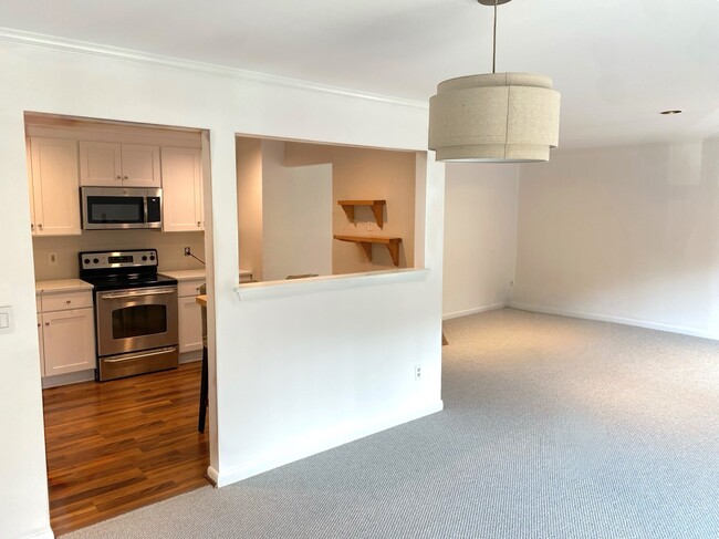 Building Photo - 97 Richards Ave