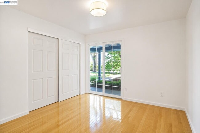 Building Photo - 9699 Rudway Ct