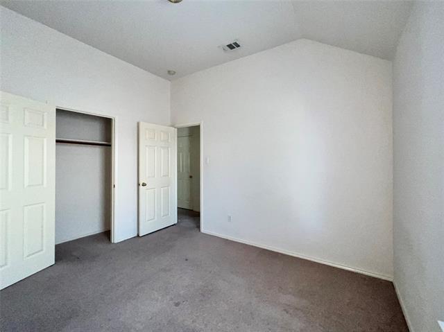 Building Photo - 5917 Vineyard Ln