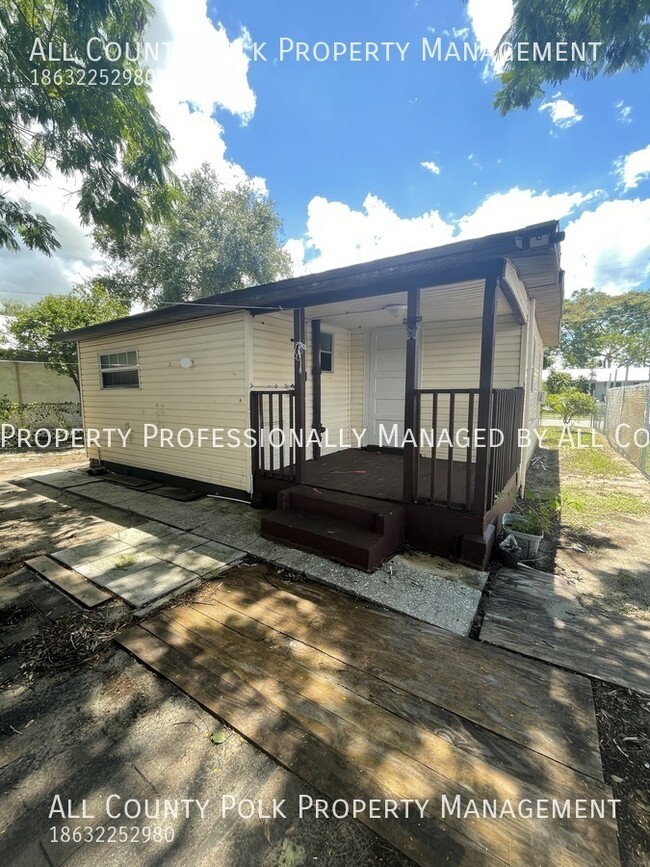 Building Photo - Super Cute 2 Bedroom Haines City Home For ...