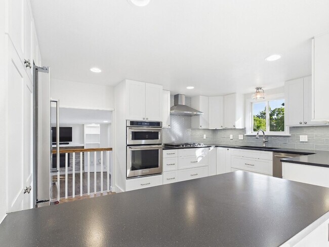 Building Photo - 6213 S Galena Way