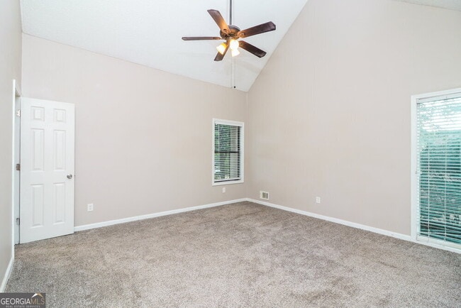 Building Photo - 961 Woodmont Dr