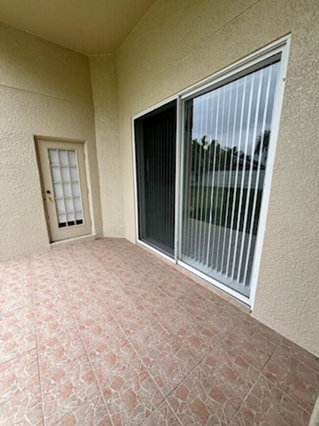 Building Photo - 128 Westmoreland Cir