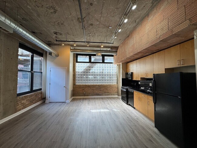 Building Photo - 1516 S Wabash Ave