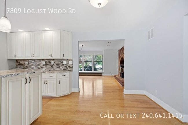 Building Photo - 7809 Locust Wood Rd