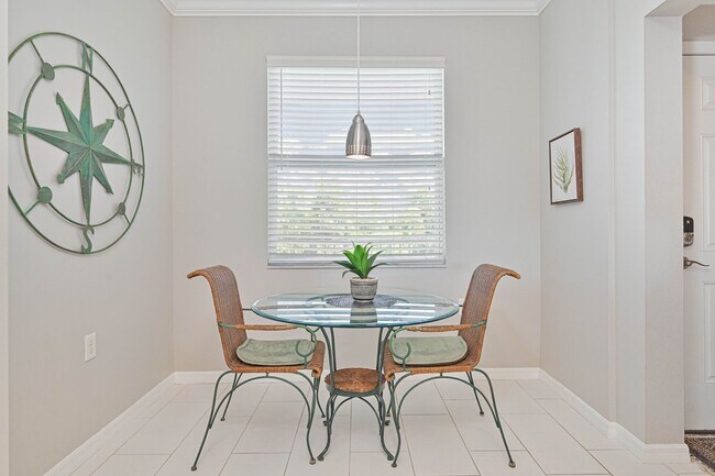 Building Photo - ** 2/2 Fully Furnished Annual Rental in Osprey Cove, Estero!