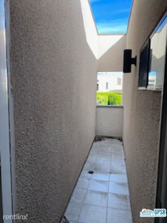 Building Photo - 3 br, 3 bath Condo - 827 Village Square S