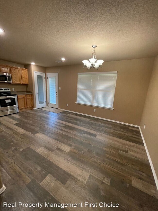 Building Photo - 3 br, 2 bath House - 713 Black Creek Lane