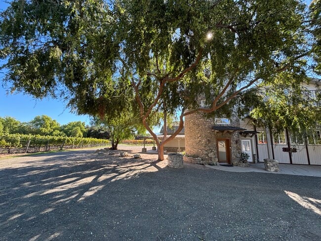 Building Photo - 3730 Roblar Ave