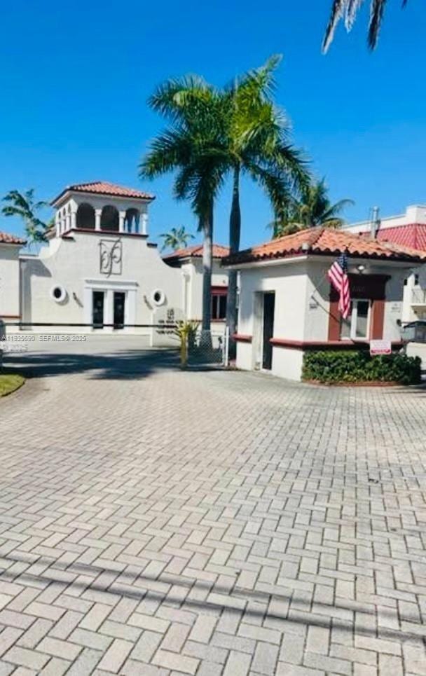 Building Photo - 8650 SW 67th Ave