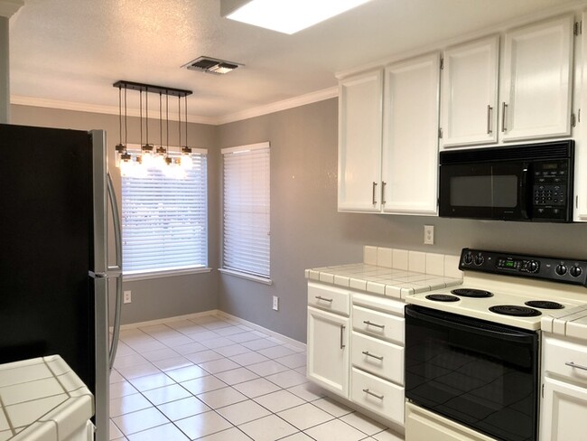 Building Photo - Beautiful 3 bedroom/ 2 bath home in Citrus...