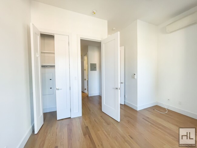 Building Photo - Upper East Side / Spacious 1-Bedroom 1-Bat...