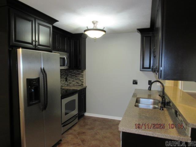 Building Photo - 1420 Pyramid Dr