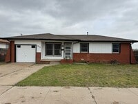 Building Photo - 3 bed, 1 bath, 1 car, all new inside and o...
