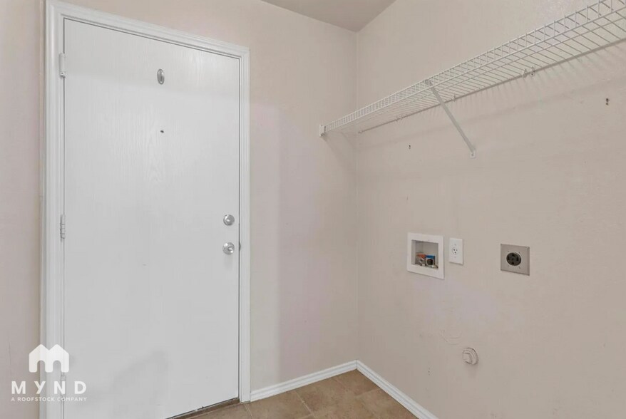 Building Photo - 13139 Ambrose Dr