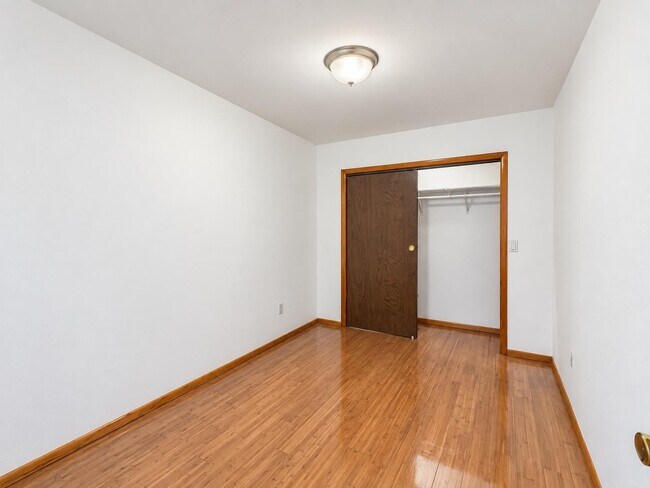 Building Photo - 77 E 23rd St
