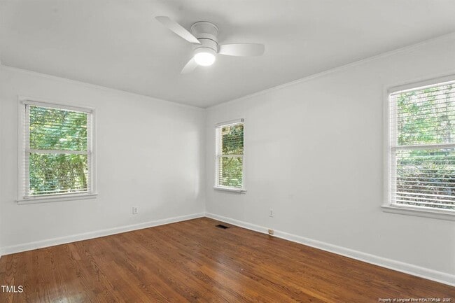 Building Photo - 334 Westview Dr
