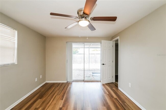 Building Photo - 3452 Brookfield Dr