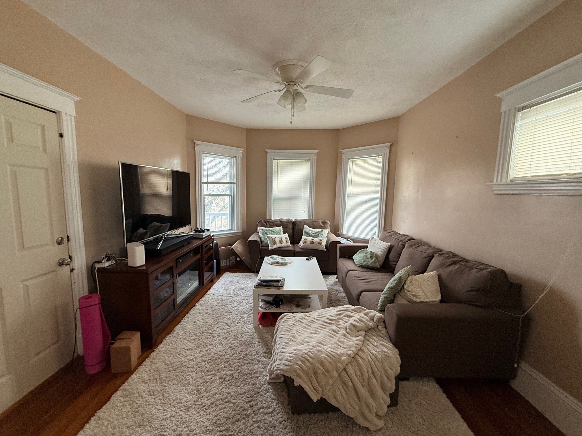 Building Photo - 42 Gibbens St