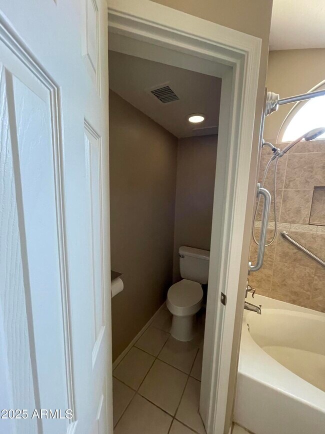 Building Photo - 3443 E Tonto Ln