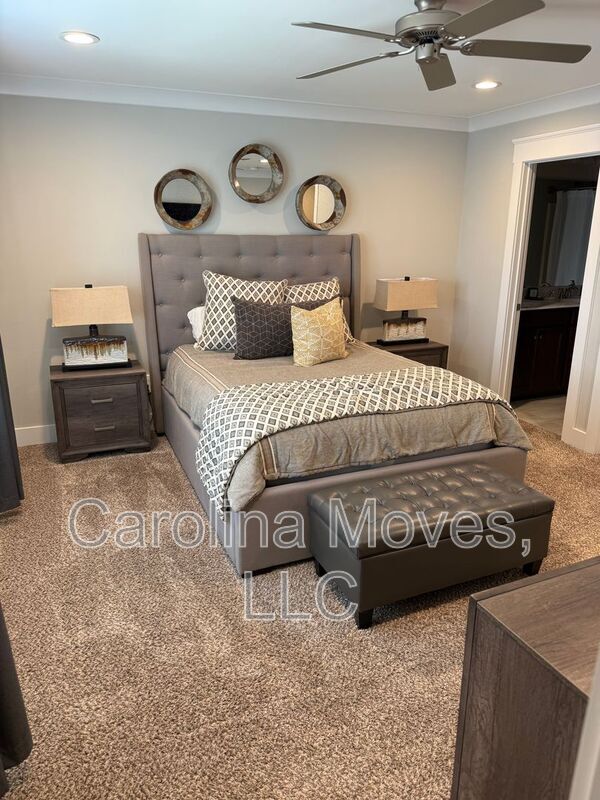 Building Photo - 604 Springbank Aly