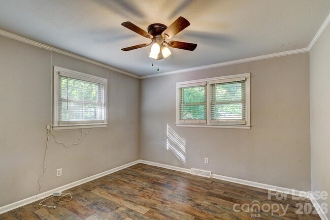 Building Photo - 1409 Delview Rd