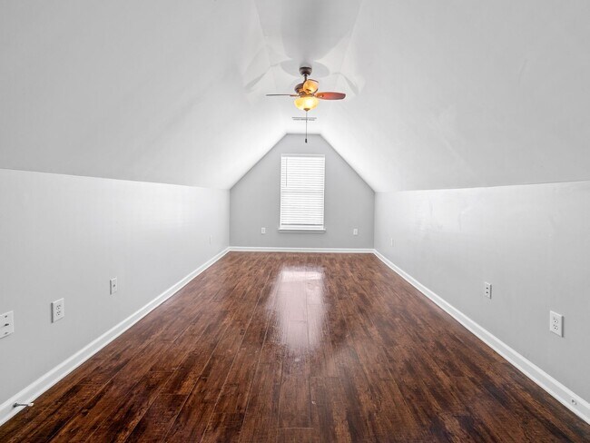 Building Photo - Charming 3BR 2-1/2 Bath in Spartanburg – S...
