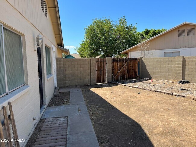 Building Photo - 12605 N 42nd Ave